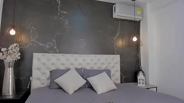 Snapshot of Samantha_Dupre chatting on March 7, 2026, 10:37 pm Samantha Dupre online show from March 7, 2026, 10:37 pm