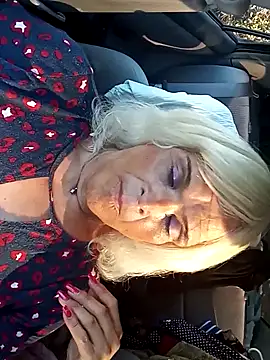 dustbunny64 online show from July 29, 2026, 2:11 am