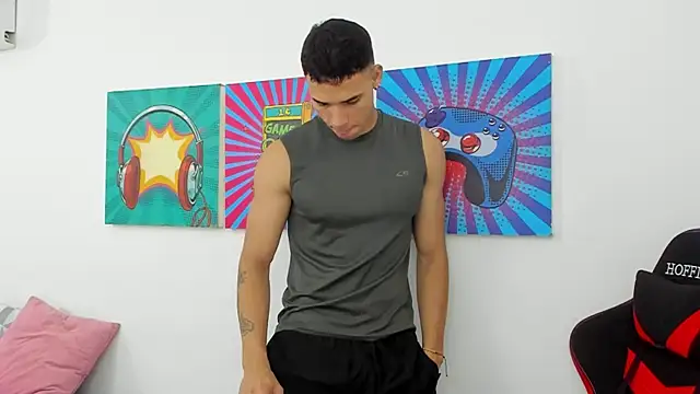 Thomas walker14 online show from April 2, 2026, 1:18 pm