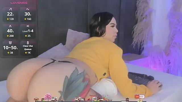 Snapshot of ariadna_boneville chatting on April 14, 2026, 11:32 pm ariadna boneville online show from April 14, 2026, 11:32 pm