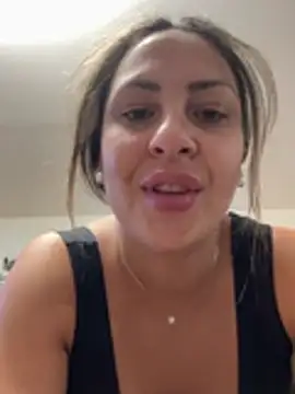 Snapshot of leona-david chatting on July 7, 2026, 11:41 pm leona-david online show from July 7, 2026, 11:41 pm