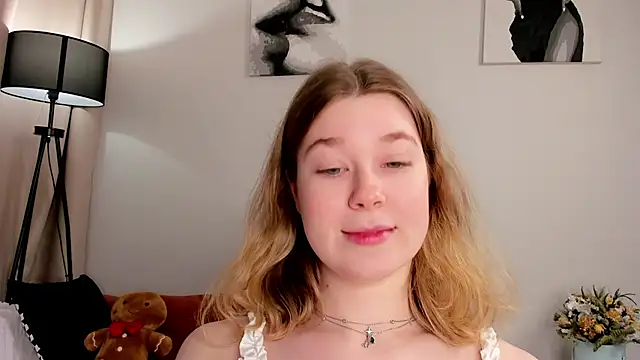 MaraaSwan online show from March 8, 2026, 2:37 am