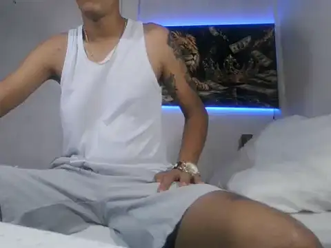 Snapshot of badboy_master chatting on June 16, 2026, 12:21 am badboy master online show from June 16, 2026, 12:21 am