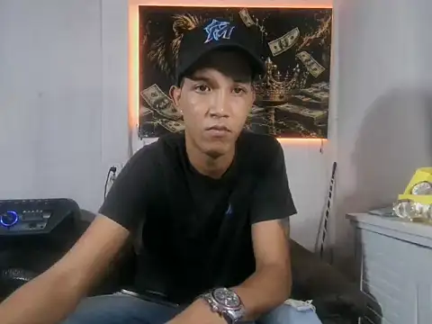 Snapshot of badboy_master chatting on June 9, 2026, 8:43 pm badboy master online show from June 9, 2026, 8:43 pm