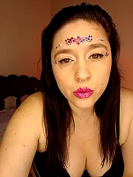 Snapshot of goddessmia52 chatting on June 15, 2026, 5:18 am goddessmia52 online show from June 15, 2026, 5:18 am