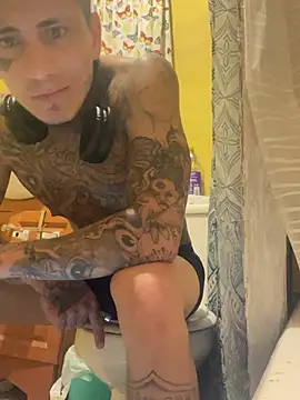 Snapshot of freaknine69 chatting on February 13, 2026, 6:13 am freaknine69 online show from February 13, 2026, 6:13 am