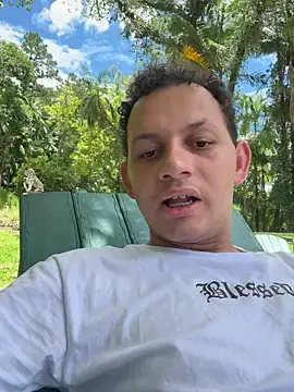 Enzogabrielll0501 online show from February 13, 2026, 3:45 pm