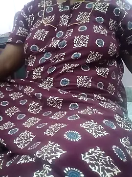 Snapshot of tamilkaviya431 chatting on March 8, 2026, 5:05 pm tamilkaviya431 online show from March 8, 2026, 5:05 pm