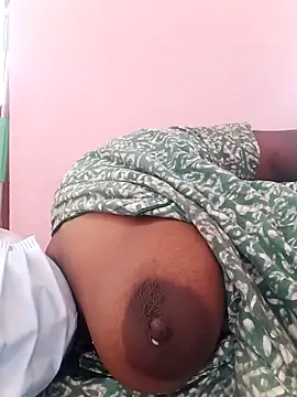 Snapshot of tamilkaviya431 chatting on March 12, 2026, 9:02 am tamilkaviya431 online show from March 12, 2026, 9:02 am