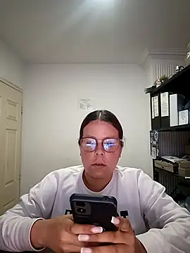 Snapshot of Blanquita_vip chatting on March 18, 2026, 1:02 pm Blanquita vip online show from March 18, 2026, 1:02 pm