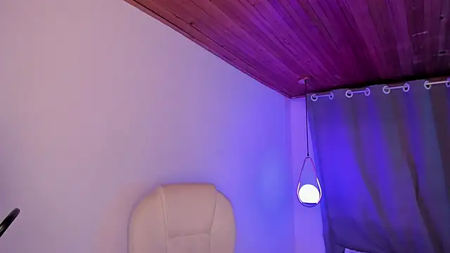 Snapshot of Irisbeel chatting on March 9, 2026, 5:11 am Irisbeel online show from March 9, 2026, 5:11 am