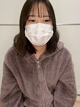 Snapshot of YUNA-66 chatting on April 8, 2026, 12:17 pm YUNA-66 online show from April 8, 2026, 12:17 pm