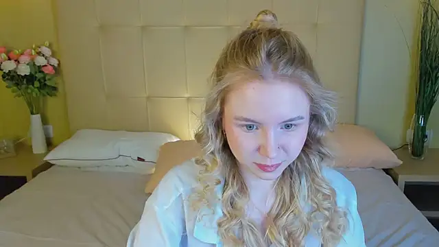 Linda  Bloom online show from March 22, 2026, 1:09 am