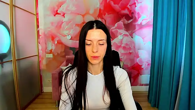 NoirDiva online show from April 27, 2026, 6:11 am