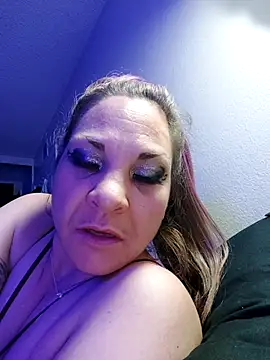 Snapshot of BrattyGirl2424 chatting on February 20, 2026, 1:13 pm BrattyGirl2424 online show from February 20, 2026, 1:13 pm