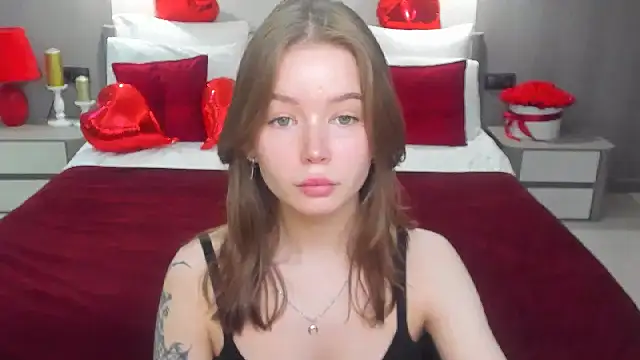 Snapshot of Violetta__Dreams chatting on March 13, 2026, 6:13 pm Violetta Dreams online show from March 13, 2026, 6:13 pm