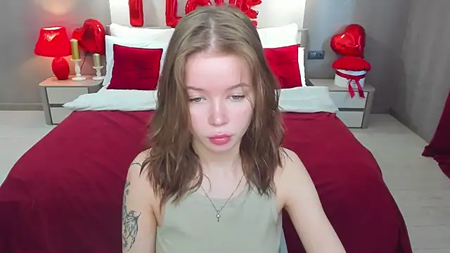 Snapshot of Violetta__Dreams chatting on February 20, 2026, 6:26 am Violetta Dreams online show from February 20, 2026, 6:26 am