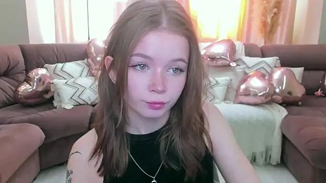 Snapshot of Violetta__Dreams chatting on March 24, 2026, 11:32 am Violetta Dreams online show from March 24, 2026, 11:32 am