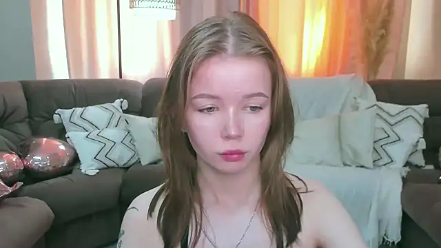 Snapshot of Violetta__Dreams chatting on March 27, 2026, 8:26 am Violetta Dreams online show from March 27, 2026, 8:26 am