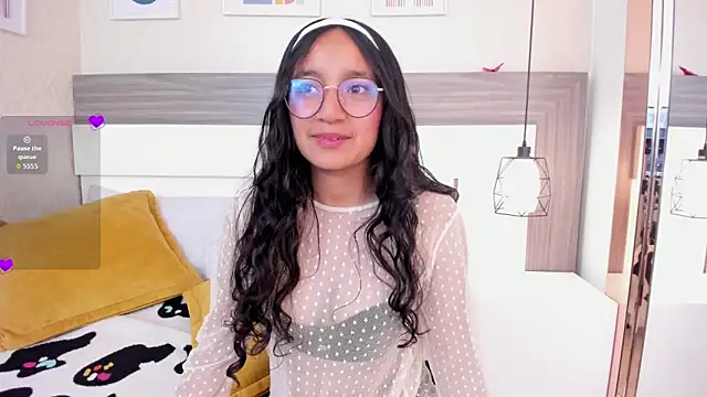 Emilyblussh online show from March 24, 2026, 7:36 pm