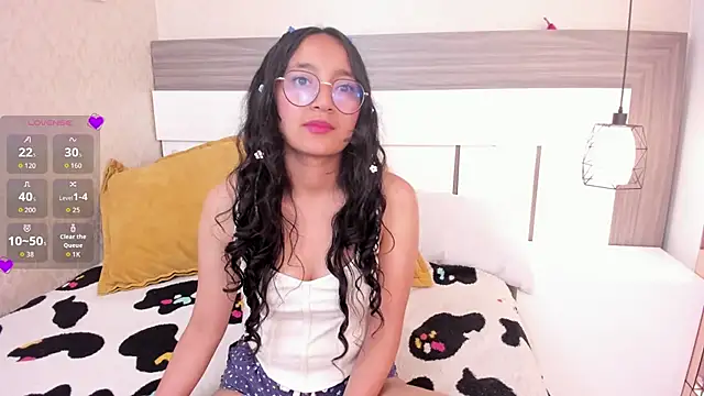 Emilyblussh online show from March 31, 2026, 7:38 pm