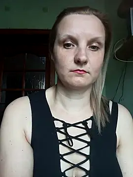 Snapshot of SusanGold9211 chatting on April 22, 2026, 8:43 am SusanGold9211 online show from April 22, 2026, 8:43 am