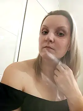 Snapshot of SusanGold9211 chatting on February 27, 2026, 9:47 pm SusanGold9211 online show from February 27, 2026, 9:47 pm