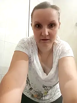 Snapshot of SusanGold9211 chatting on March 10, 2026, 10:19 am SusanGold9211 online show from March 10, 2026, 10:19 am