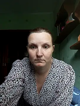 Snapshot of SusanGold9211 chatting on June 3, 2026, 10:27 am SusanGold9211 online show from June 3, 2026, 10:27 am