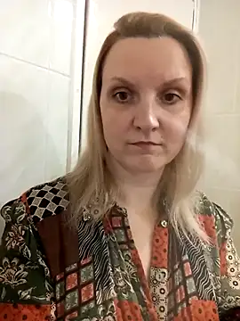 Snapshot of SusanGold9211 chatting on March 4, 2026, 11:51 am SusanGold9211 online show from March 4, 2026, 11:51 am