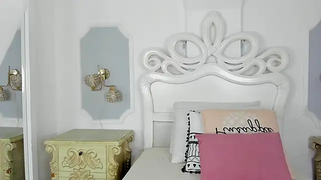 Snapshot of pinkmoon30 chatting on March 23, 2026, 5:13 pm pinkmoon30 online show from March 23, 2026, 5:13 pm