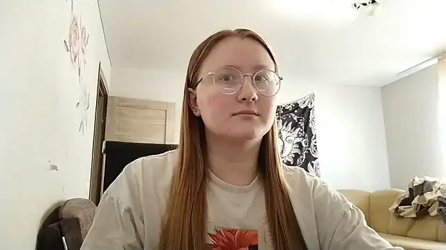 AnikaLipps online show from June 18, 2026, 3:06 pm
