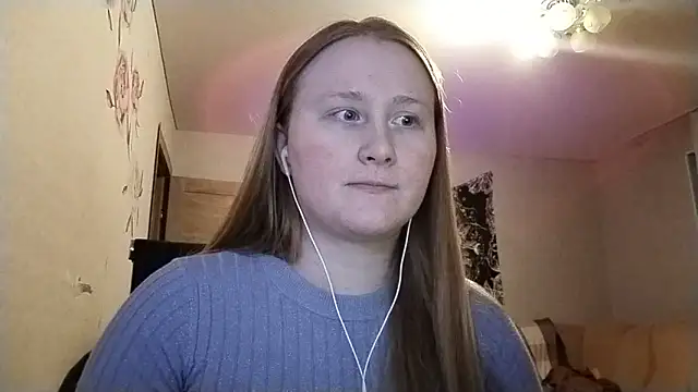 Snapshot of AnikaLipps chatting on April 10, 2026, 1:34 am AnikaLipps online show from April 10, 2026, 1:34 am