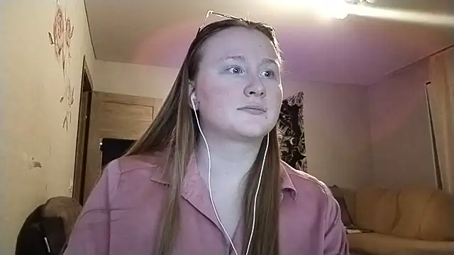 Snapshot of AnikaLipps chatting on April 2, 2026, 10:05 pm AnikaLipps online show from April 2, 2026, 10:05 pm