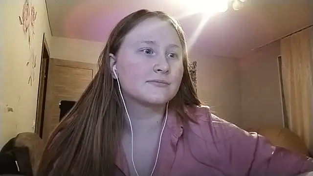 Snapshot of AnikaLipps chatting on April 7, 2026, 2:24 am AnikaLipps online show from April 7, 2026, 2:24 am