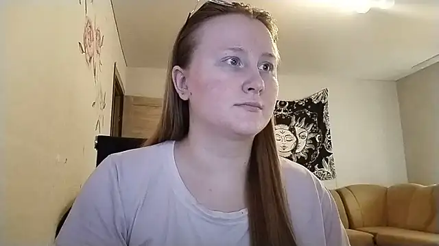 AnikaLipps online show from July 18, 2026, 4:26 pm