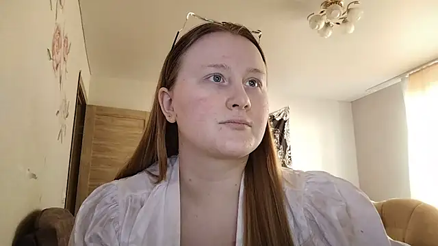 Snapshot of AnikaLipps chatting on March 21, 2026, 8:19 am AnikaLipps online show from March 21, 2026, 8:19 am