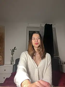 KiraVixenSweet online show from March 4, 2026, 10:17 pm