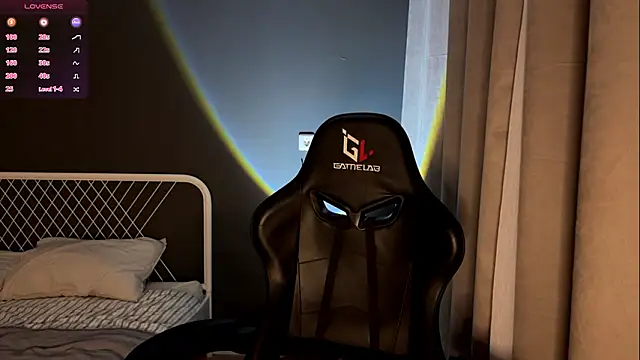 Miabby3 online show from March 16, 2026, 5:37 pm