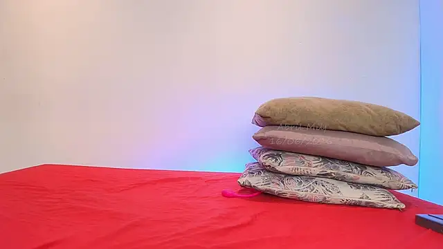 Snapshot of Abril_milf11 chatting on June 16, 2026, 12:16 pm Abril milf11 online show from June 16, 2026, 12:16 pm
