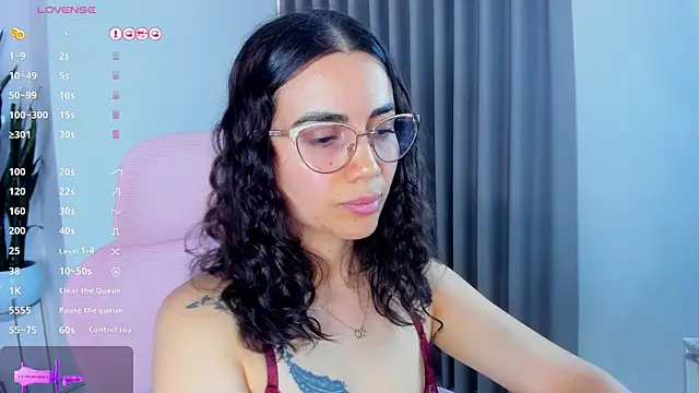 sara ospina22 online show from July 28, 2026, 8:52 pm