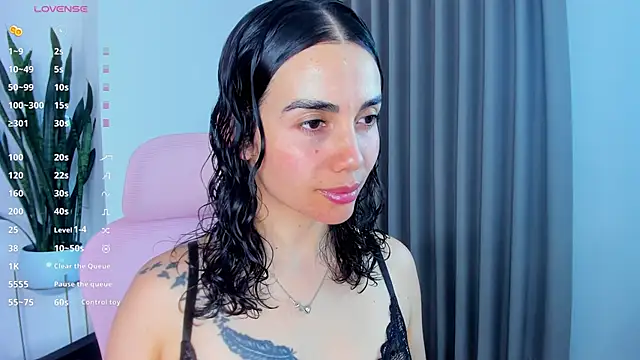 sara ospina22 online show from June 30, 2026, 12:16 pm