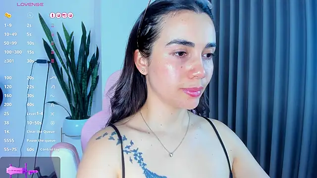 sara ospina22 online show from June 27, 2026, 12:55 pm