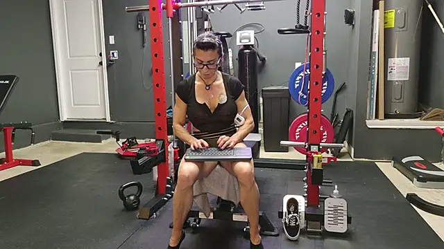 lunasexy79 online show from June 8, 2026, 2:50 pm