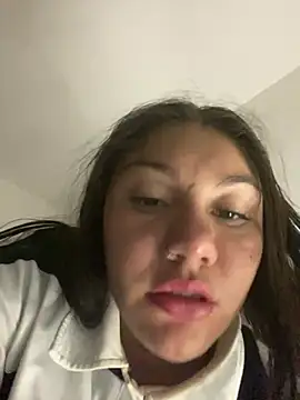 ZoE-sweettt online show from May 12, 2026, 1:24 am