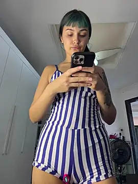 Myla Fire online show from April 28, 2026, 2:21 pm
