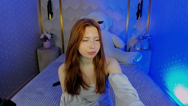 Snapshot of StellaBev chatting on February 19, 2026, 6:43 am StellaBev online show from February 19, 2026, 6:43 am