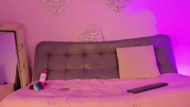 lily rose1 online show from March 21, 2026, 7:29 pm