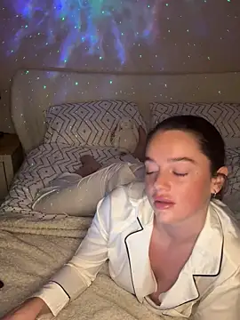 Maisierose online show from February 15, 2026, 12:44 am