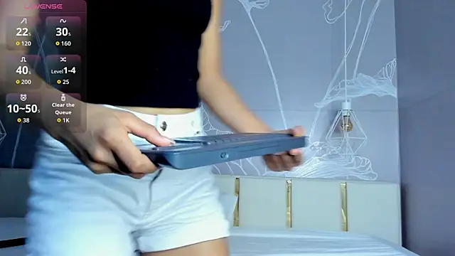 Snapshot of emily_cute4u chatting on April 8, 2026, 11:28 pm emily cute4u online show from April 8, 2026, 11:28 pm